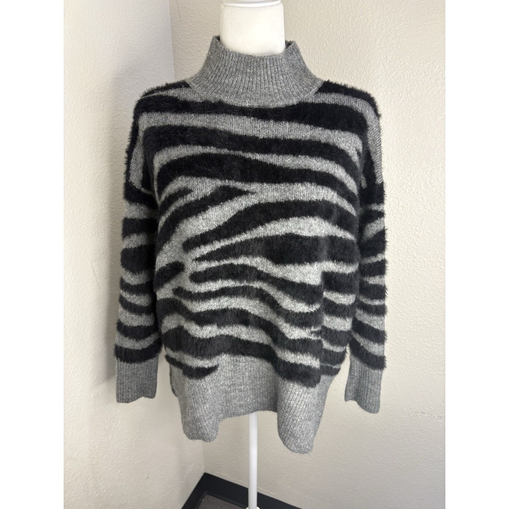 Twine and String Size XS Zebra Print Fuzzy Sweater GREY AND BLACK Oversized